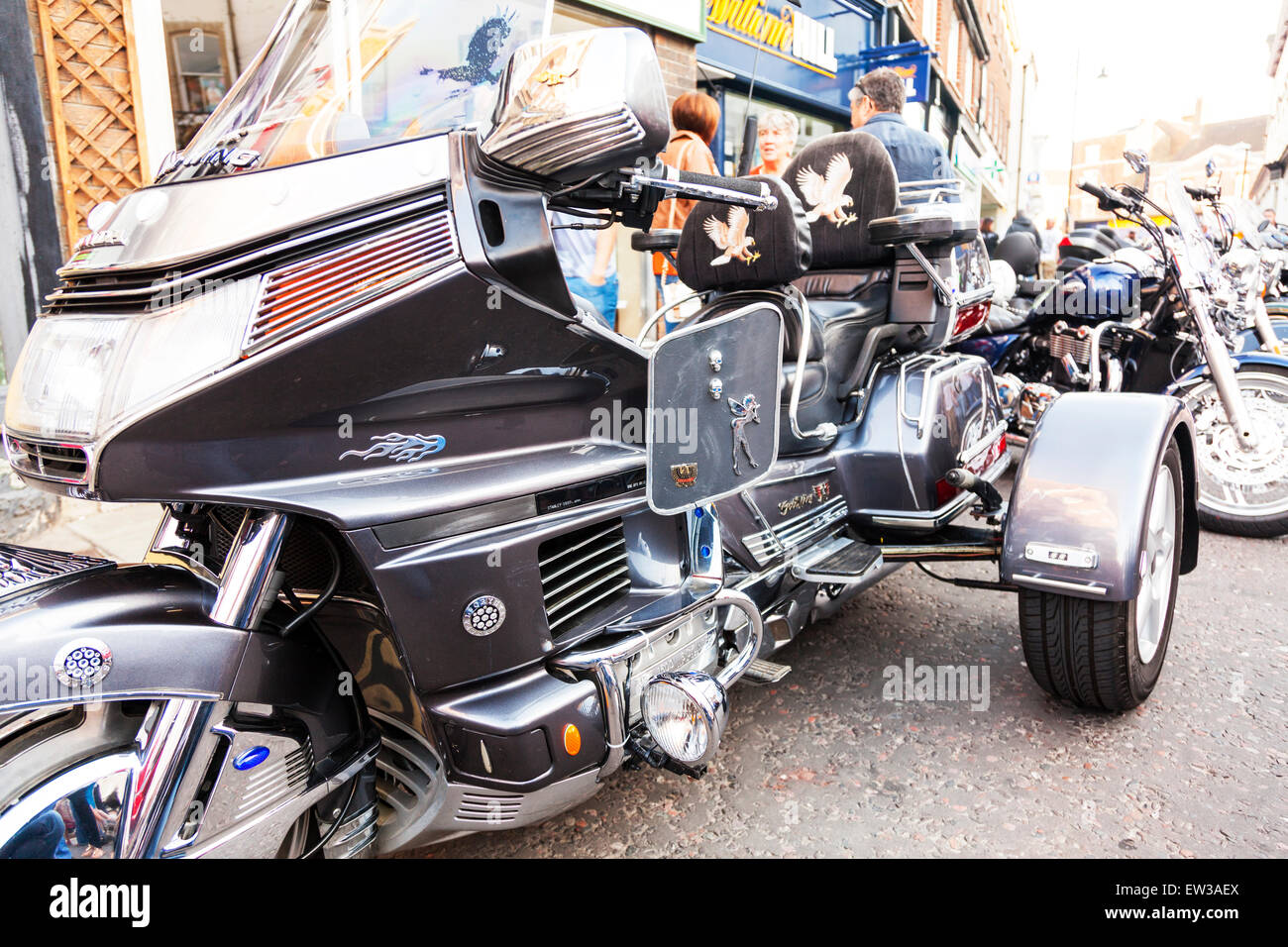 Honda gold wing trike moto nel trafficato centro motocicletta Motocicletta custom made Foto Stock