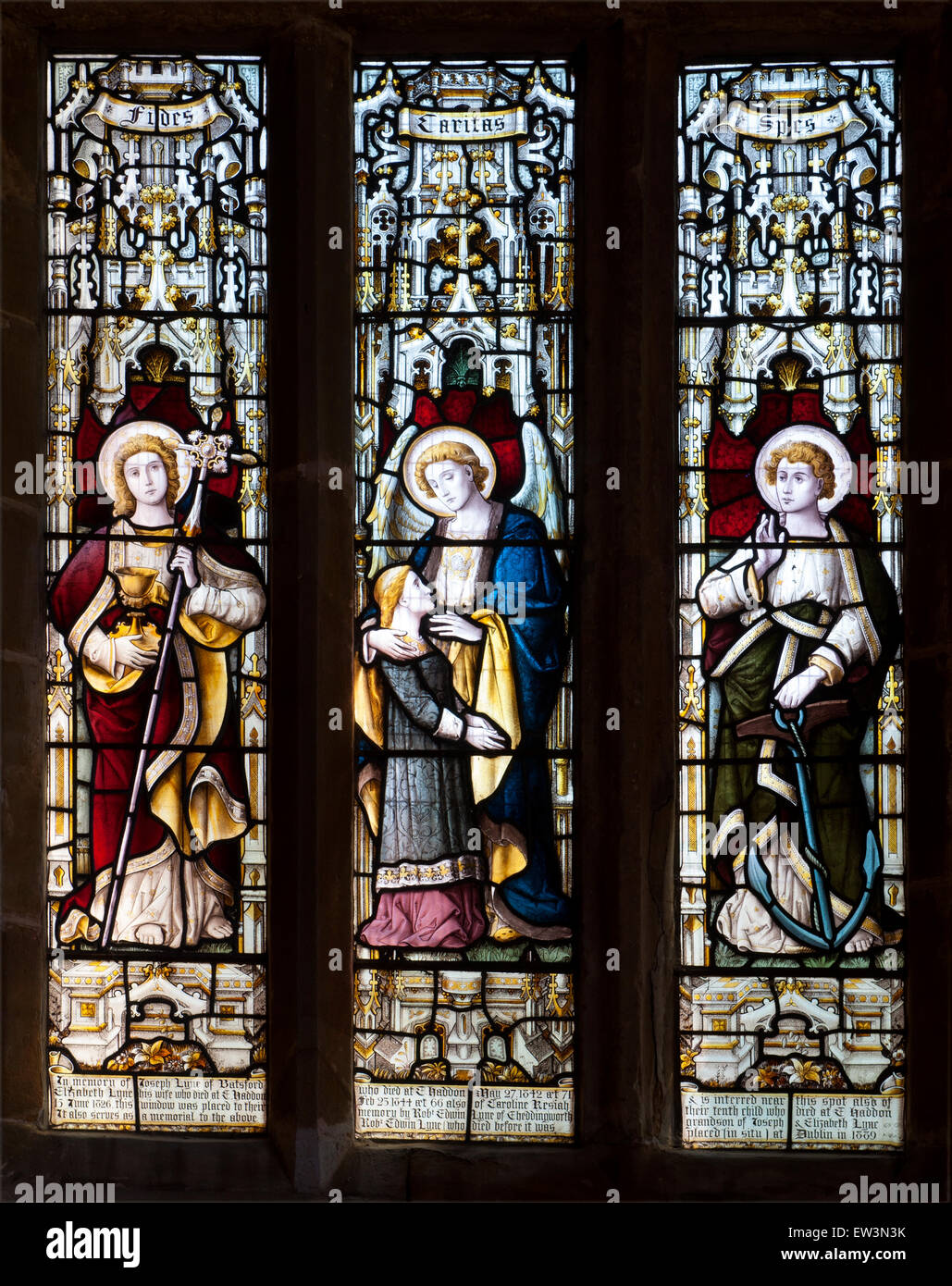 La fede, la speranza e la carità in vetro colorato, Santa Maria Vergine Chiesa, East Haddon, Northamptonshire, England, Regno Unito Foto Stock