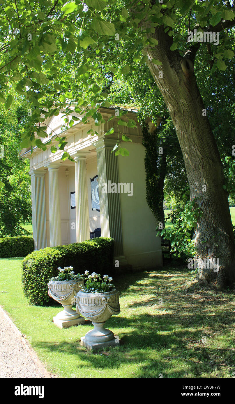 Tempio dedicato a Diana Principessa di Galles per motivi di Althorp House, Northamptonshire Foto Stock