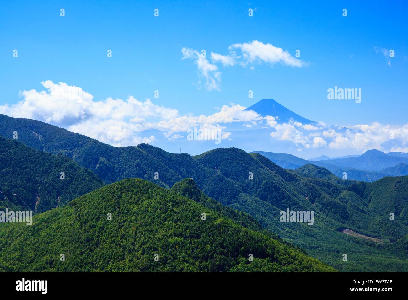 Mt. Kinpou e Mt. Fuji visto da Mt. Mizugaki, Montagna giapponese Foto Stock