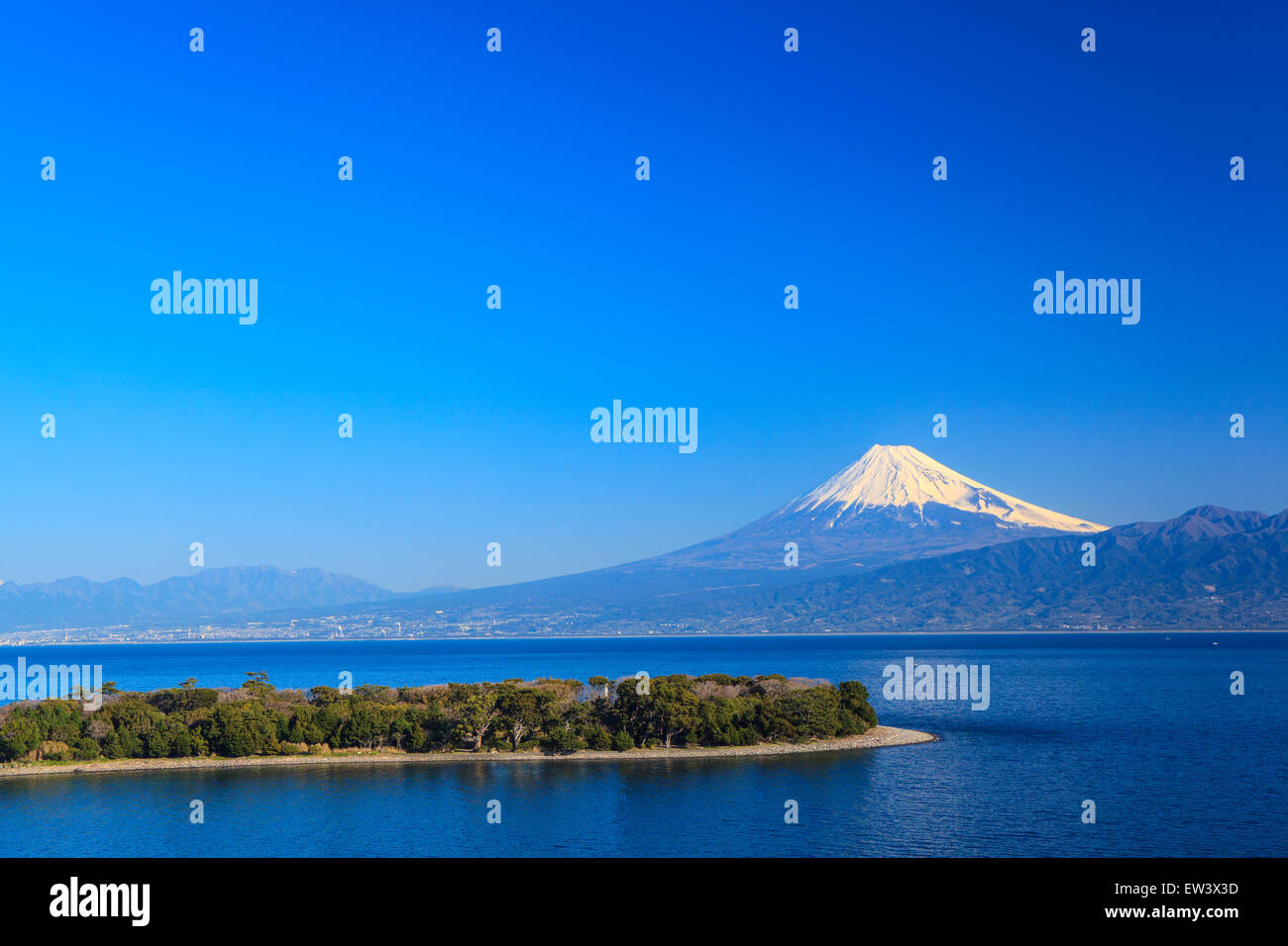 Cape Osezaki e Mt. Fuji visto da Nishiizu, Shizuoka, Giappone Foto Stock