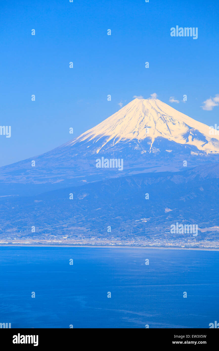 Mt. Fuji e Suruga bay da Darumayama altopiano, Penisola di Izu, Giappone Foto Stock
