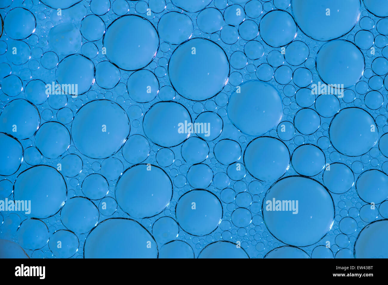 Acqua, olio e aria miscelati per un effetto di Bollicino Foto Stock