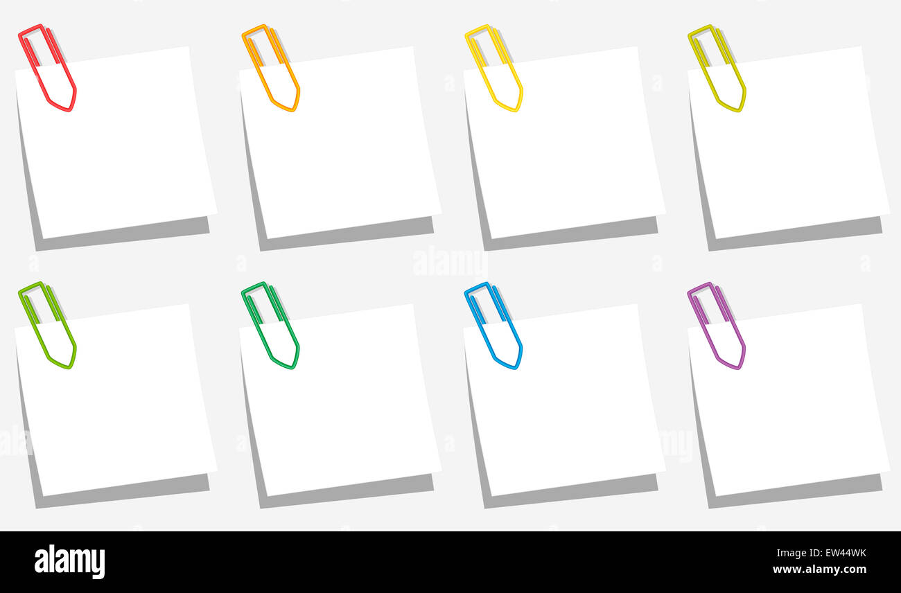 Fermagli per carta imperniata sulla piazza taccuini - otto diversi colori. Immagine su sfondo grigio. Foto Stock