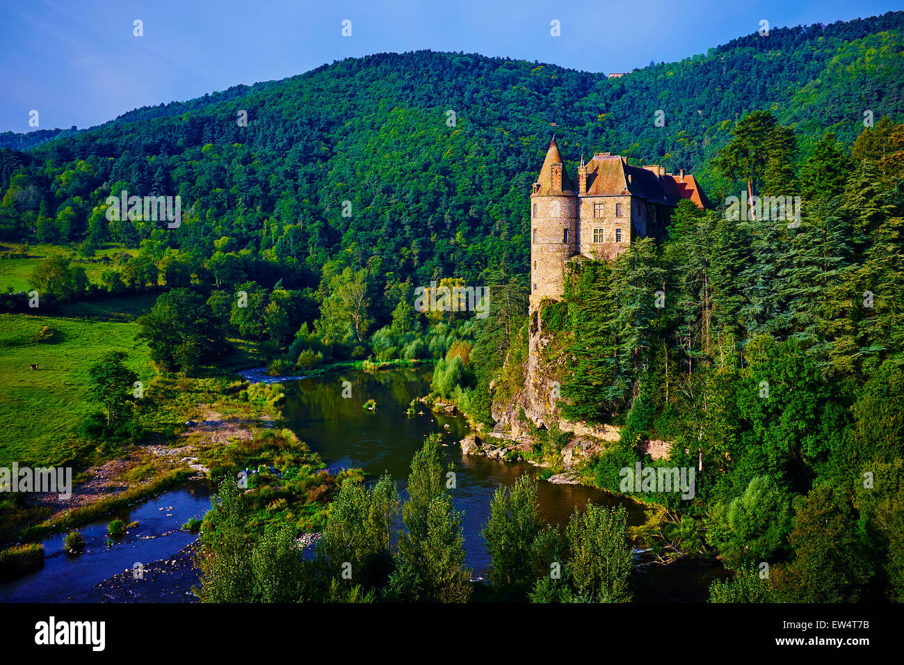 Francia, Haute Loire, Lavoute de Polignac castello sul fiume Loira Foto Stock