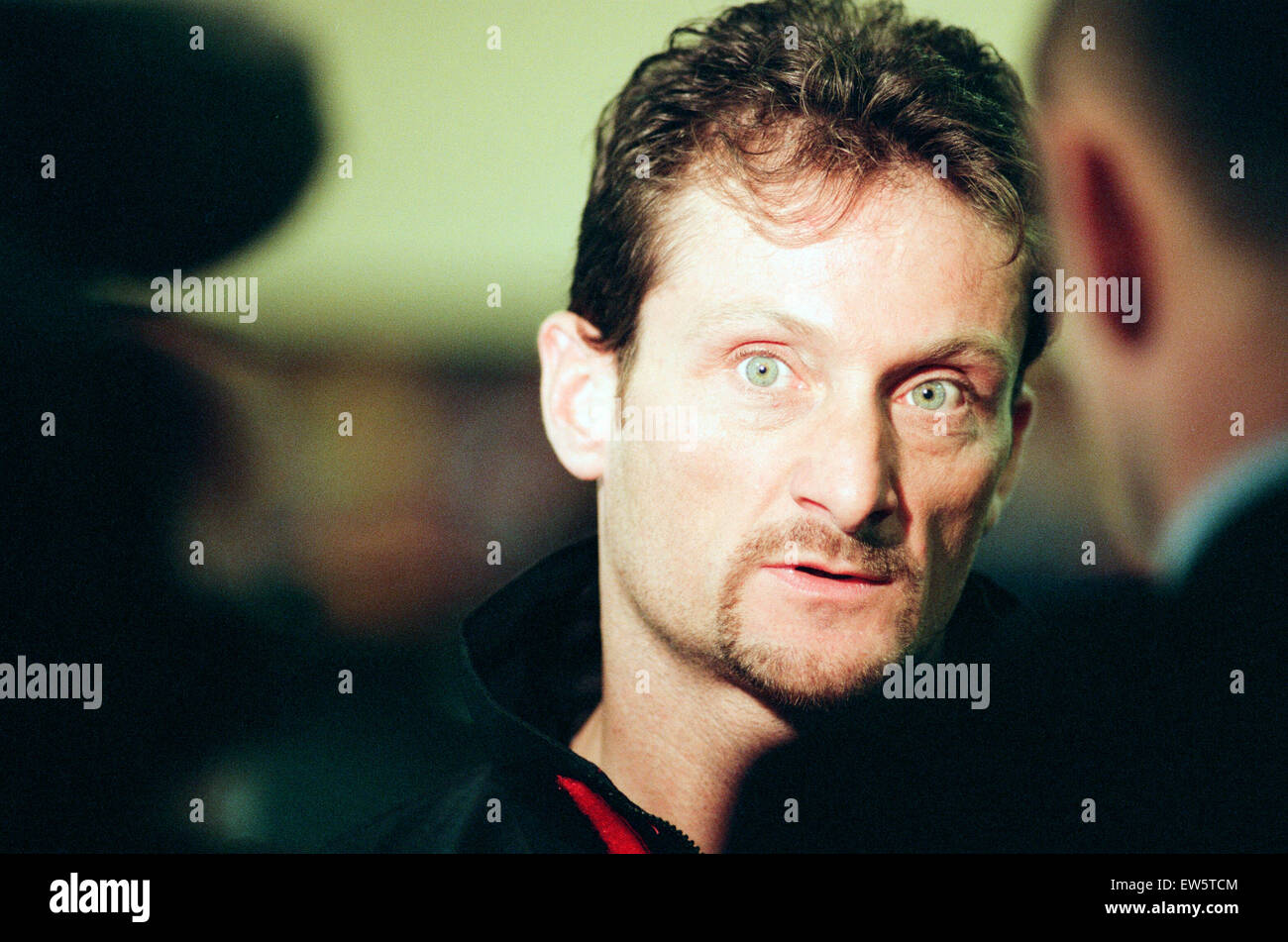 Carl Fogarty a Donington Park, news conferenza stampa davanti a British round del Campionato Mondiale Superbike, 9 aprile 1998. Foto Stock