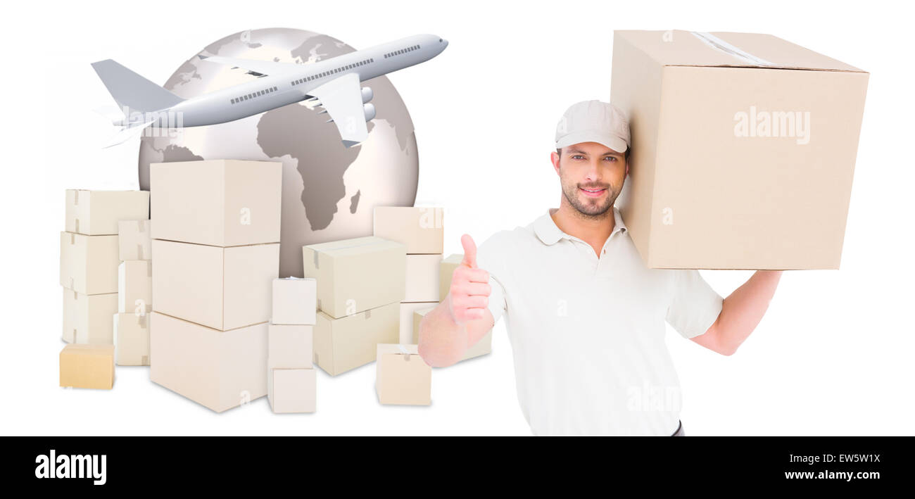 Immagine composita di consegna uomo con scatola di cartone gesticolando pollice in alto Foto Stock