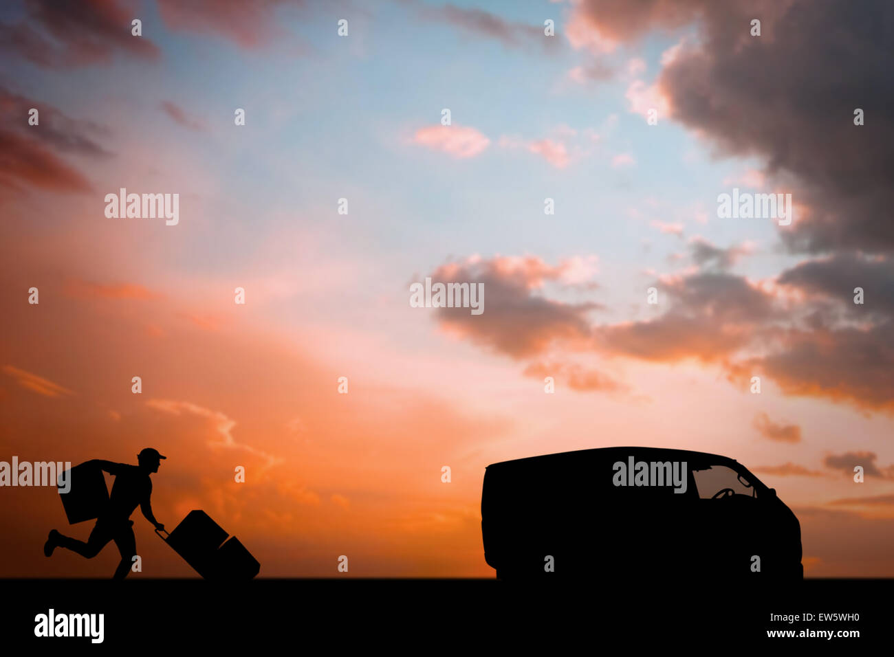 Immagine composita di consegna uomo con carrello di scatole in esecuzione Foto Stock
