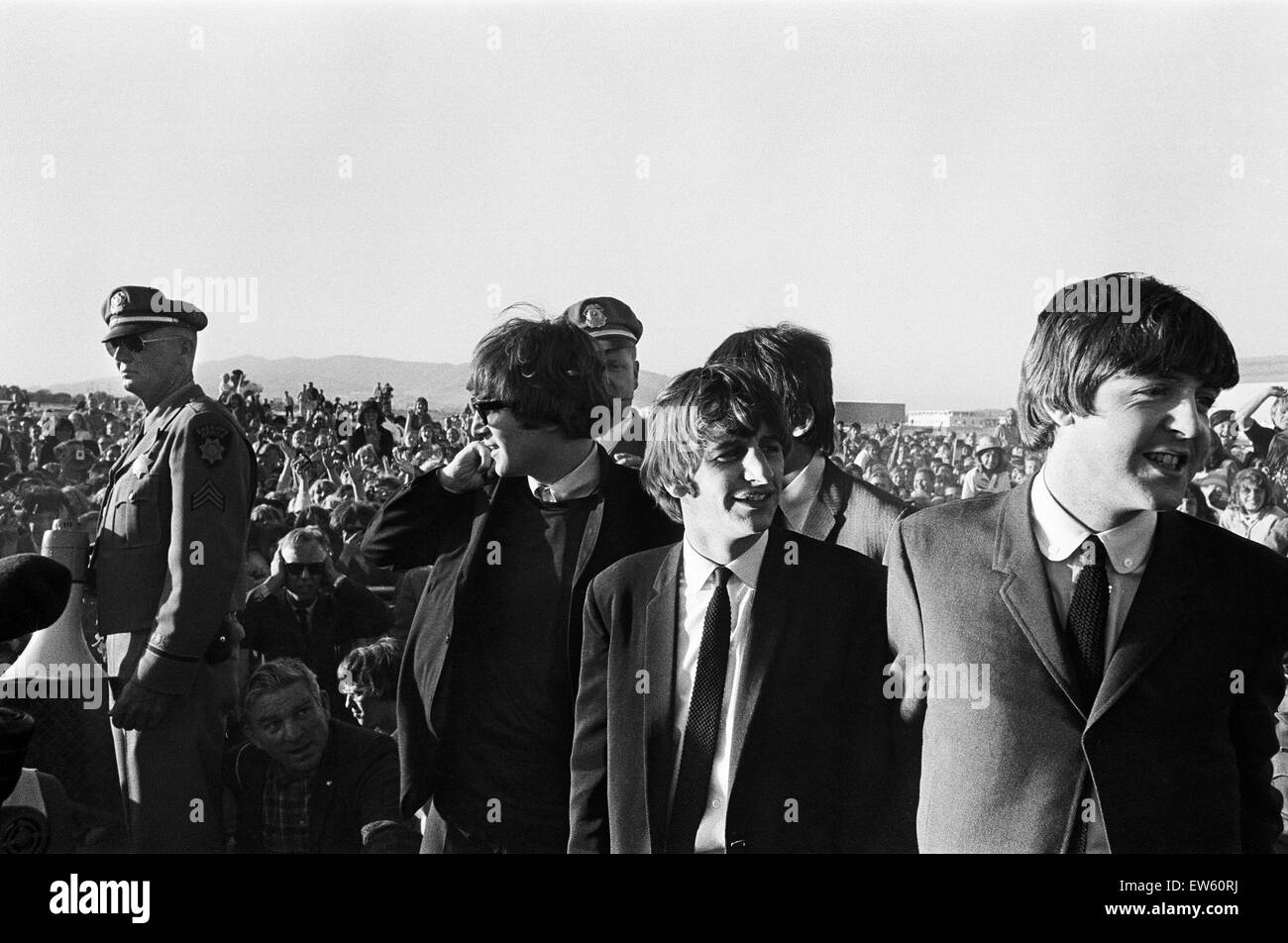I Beatles 1964 American Tour di San Francisco. (L'immagine mostra) i Beatles tra i fan. Il 18 agosto 1964 Foto Stock