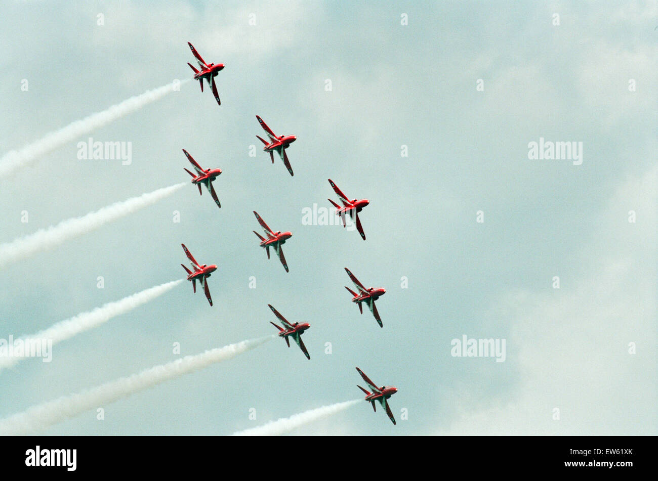 Le frecce rosse, RAF Aerobatic Team, effettuando al 1993 500 CC British Grand Prix motociclistico di Donington Park, 1 agosto 1993. Foto Stock