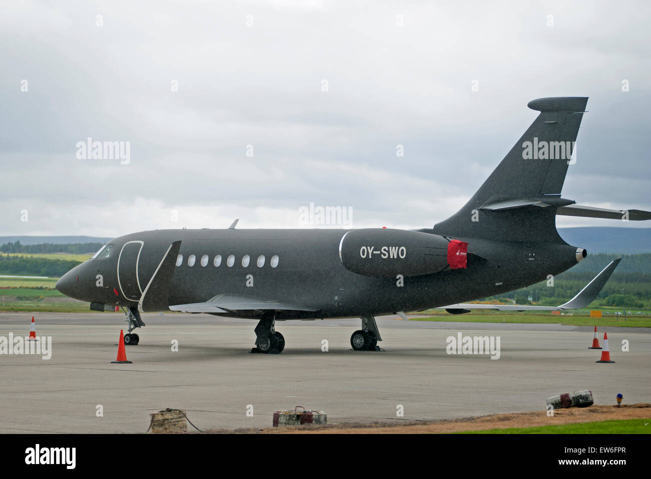 Dassault Falcon 2000S (OY-SWO) Business Jet a Dalcross aeroporto, Inverness Scozia Scotland. SCO 9894. Foto Stock