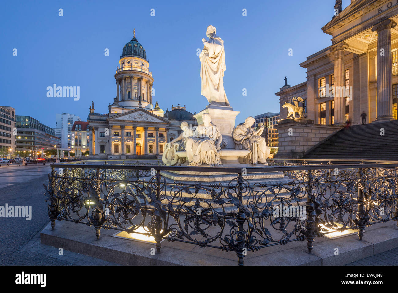 Concert House, statua di Schiller, Francese Dome, Berlino Foto Stock