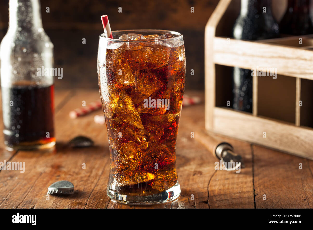 Aggiornamento Bubbly Soda Pop con cubetti di ghiaccio Foto Stock