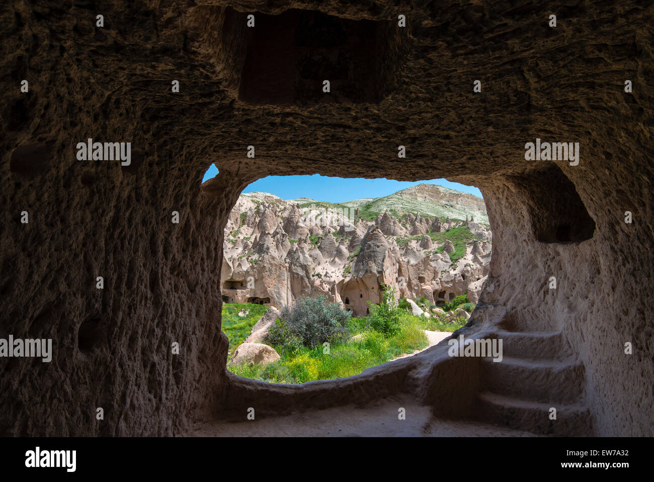 Il abbandonato rocce scolpite villaggio di Zelve, Zelve open air museum, Cappadocia, Turchia Foto Stock