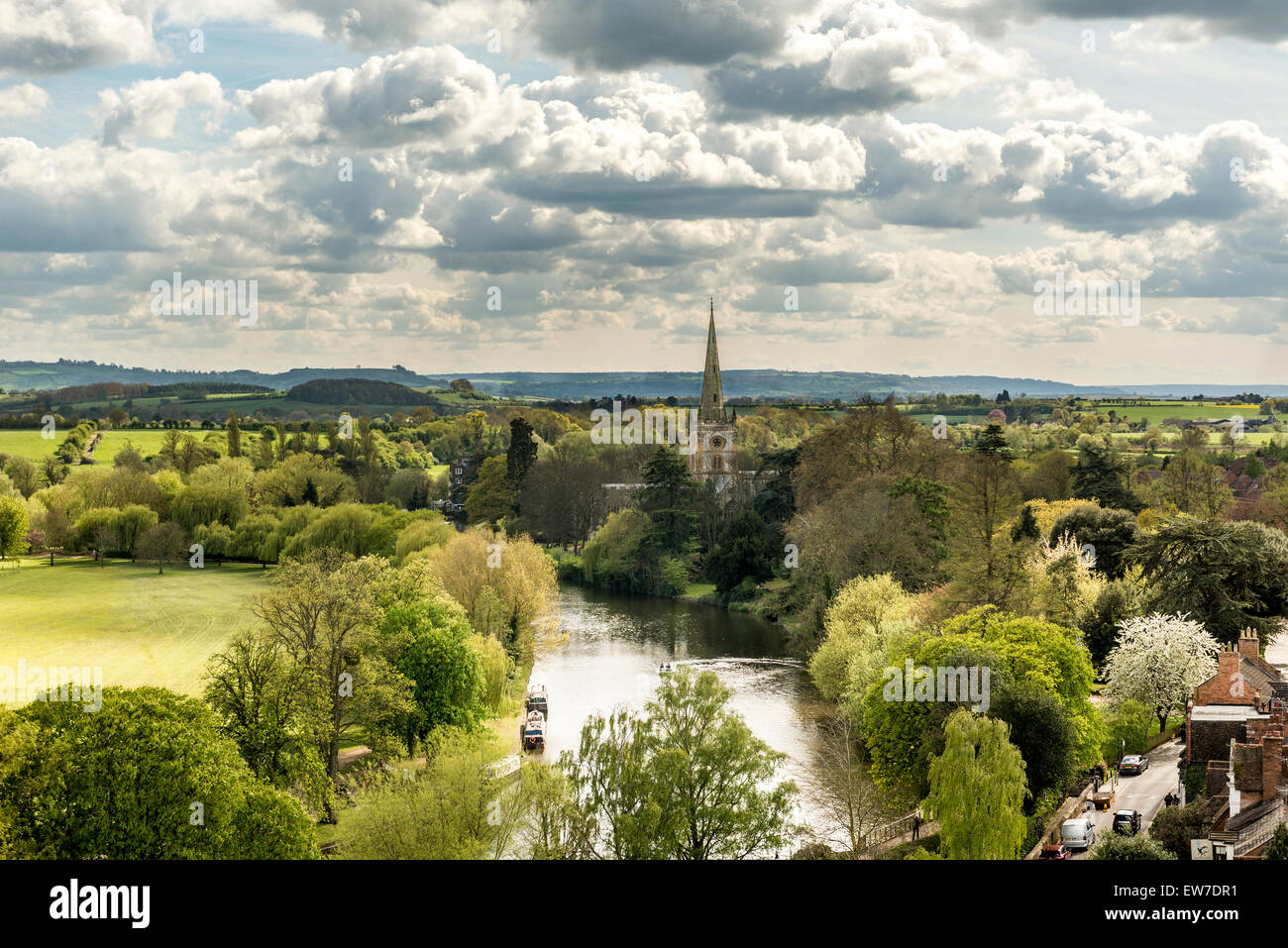 Viste per la Chiesa della Santa Trinità in Stratford upon Avon: la chiesa è il luogo di sepoltura di William Shakespeare Foto Stock