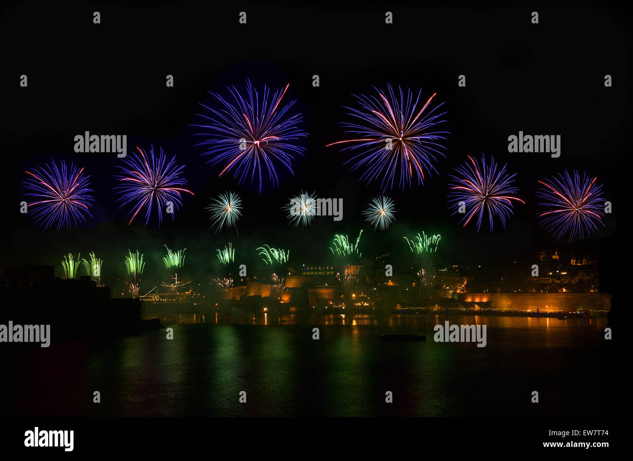 Fuochi d'artificio su Valletta, Malta Foto Stock