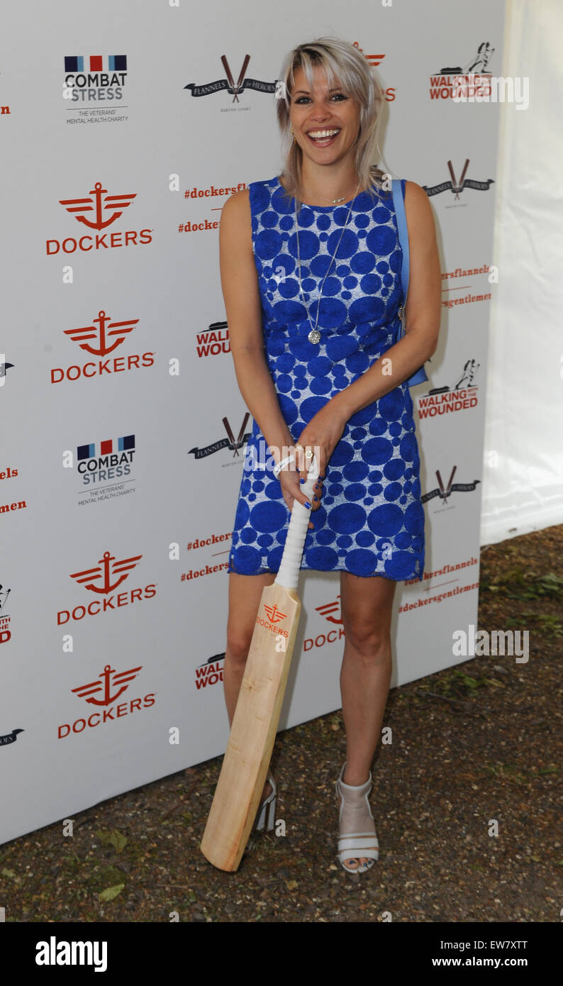 Londra, Regno Unito. 19 giugno 2015. I vinaccioli Taylor assiste la flanelle per gli eroi della carità partita di cricket a Burtons corte. Credito: Ferdaus Shamim/ZUMA filo/Alamy Live News Foto Stock