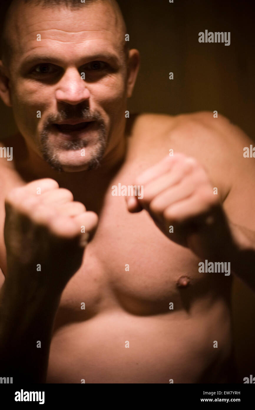 Ultimate Fighting Champion Chuck Liddell, fotografati a "Pit", una struttura di formazione per UFC fighters, vicino a San Luis Obispo Foto Stock