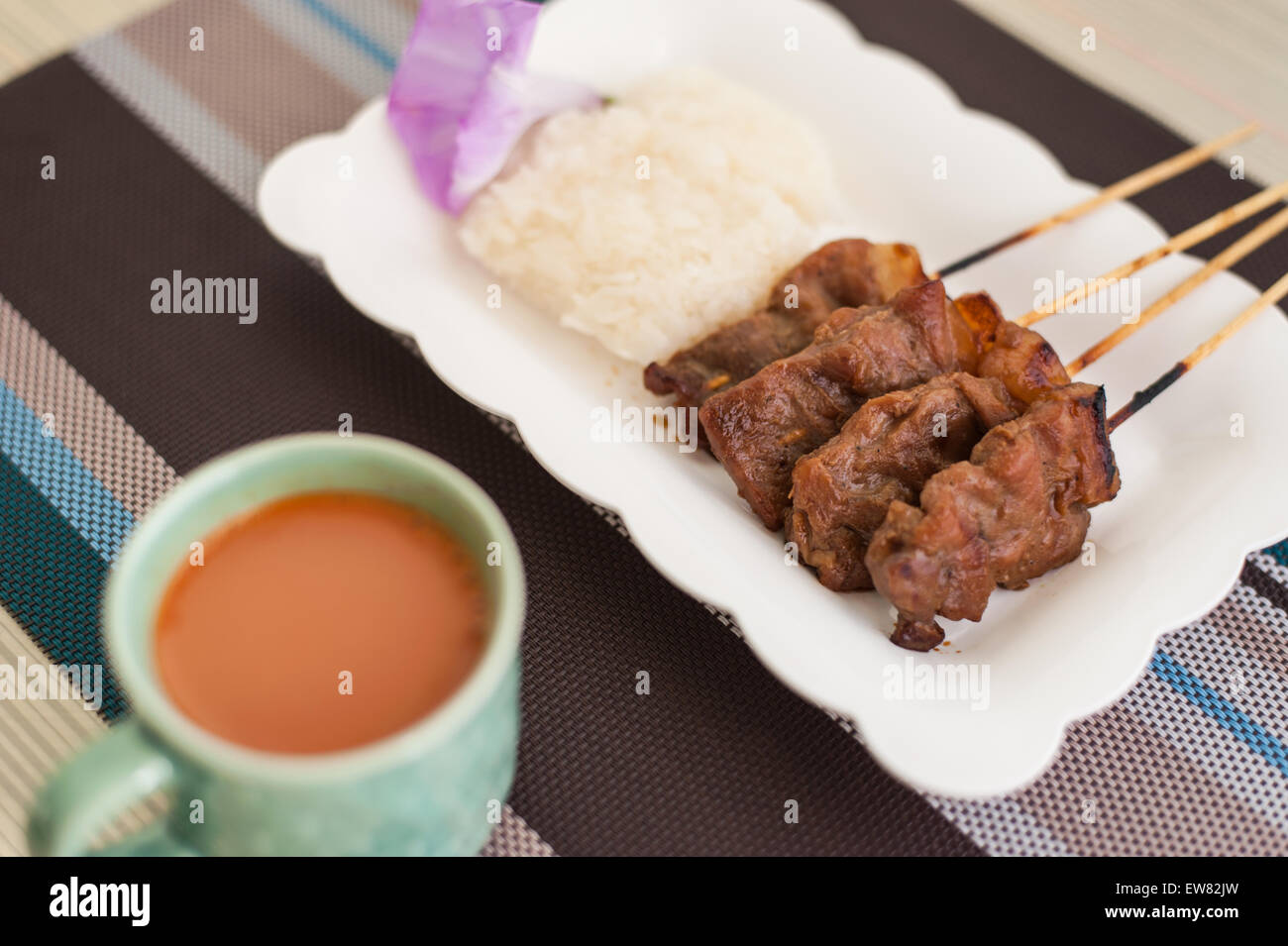 In stile thailandese arrosto di maiale, carne di maiale alla griglia, bistecca di carne di maiale, carne di maiale barbecue Foto Stock