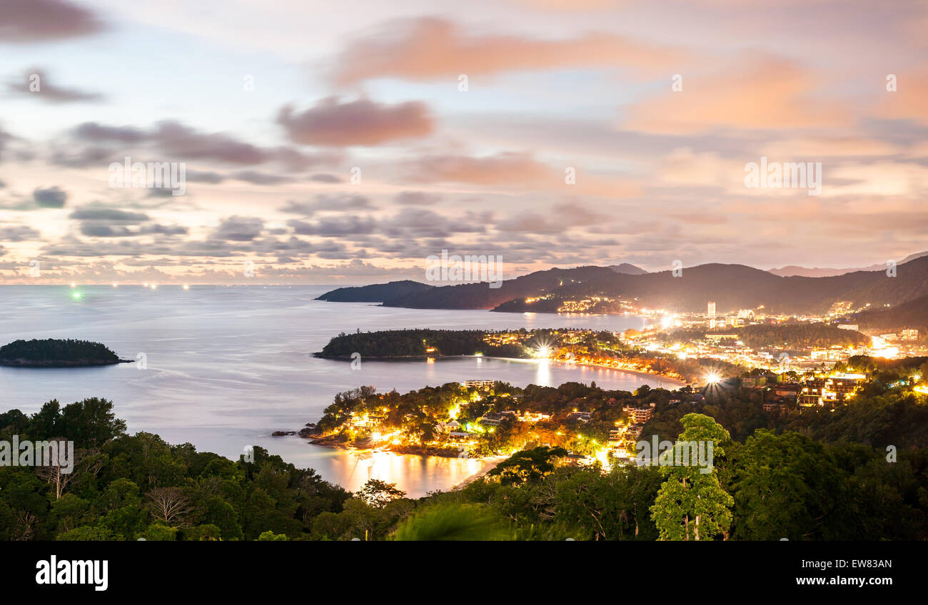Una gamma dinamica di alta qualità tecnica di phuket view point in Twilight, Phuket Thailandia Foto Stock