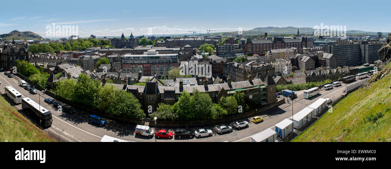 Una vista panoramica guardando a sud dal castello di Edimburgo t St Leonards, Marchmont, Newington, Sciennes, la Grange e Blackford Foto Stock