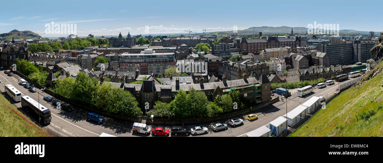 Una vista panoramica guardando a sud dal castello di Edimburgo t St Leonards, Marchmont, Newington, Sciennes, la Grange e Blackford Foto Stock