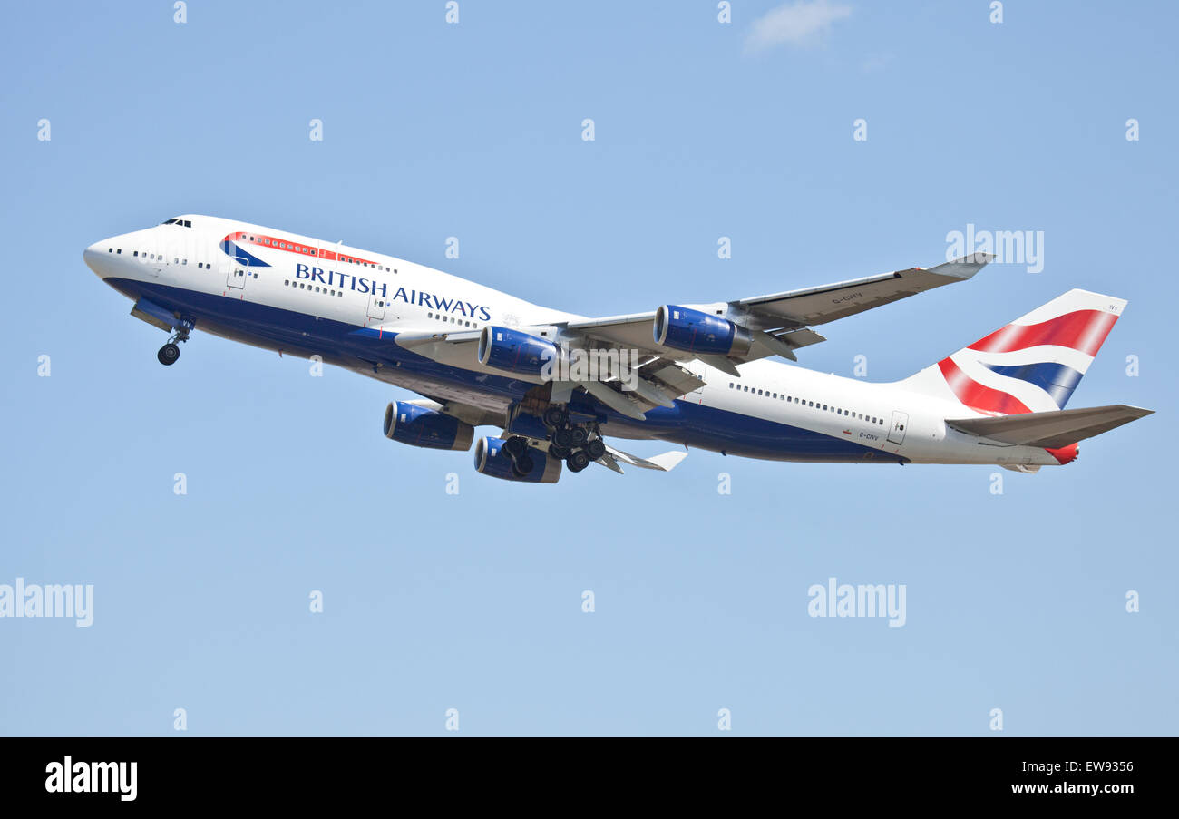 British Airways Boeing 747 G-CIVV uscire dall'Aeroporto Londra Heathrow LHR Foto Stock