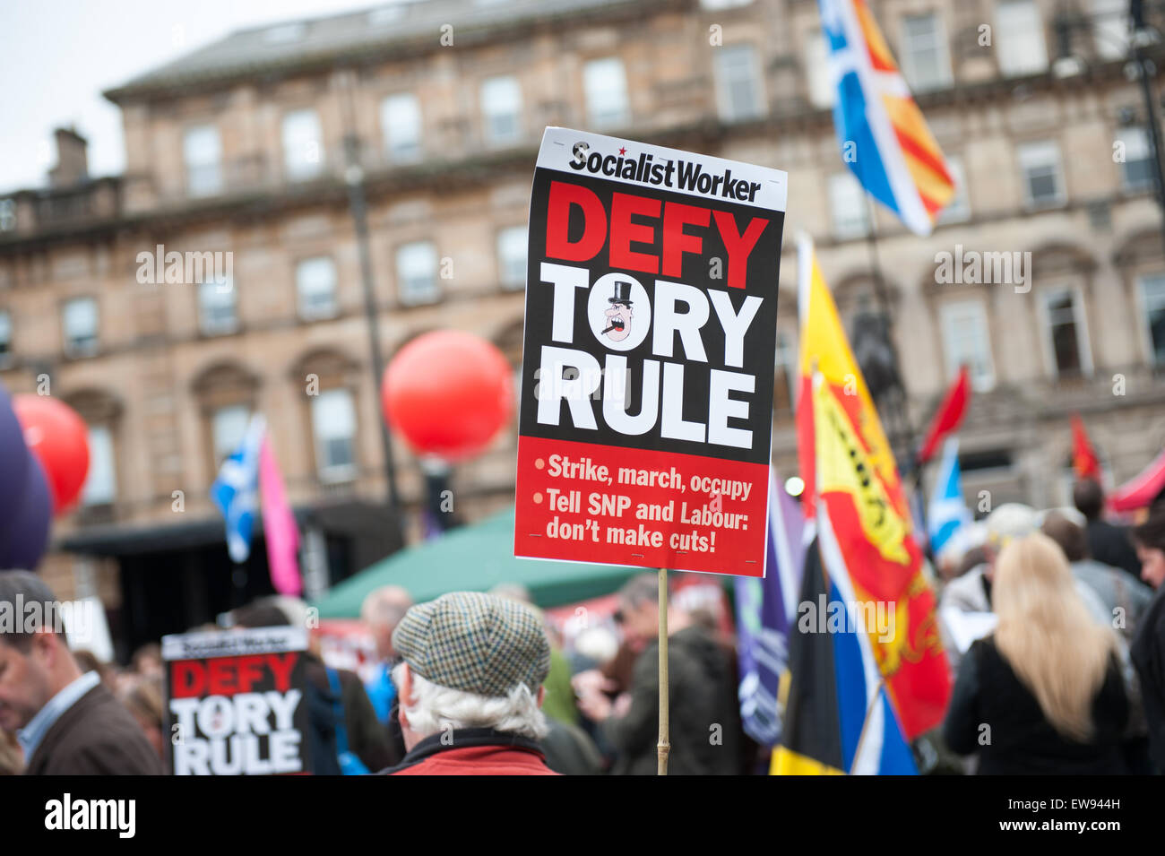 Glasgow, Scozia. Xx Giugno, 2015. Anti-austerità dimostrazione tenutasi a Glasgow a coincidere con l'Assemblea popolare contro la demo di austerità che si terrà a Londra. Credito: Tony Clerkson/Alamy Live News Foto Stock