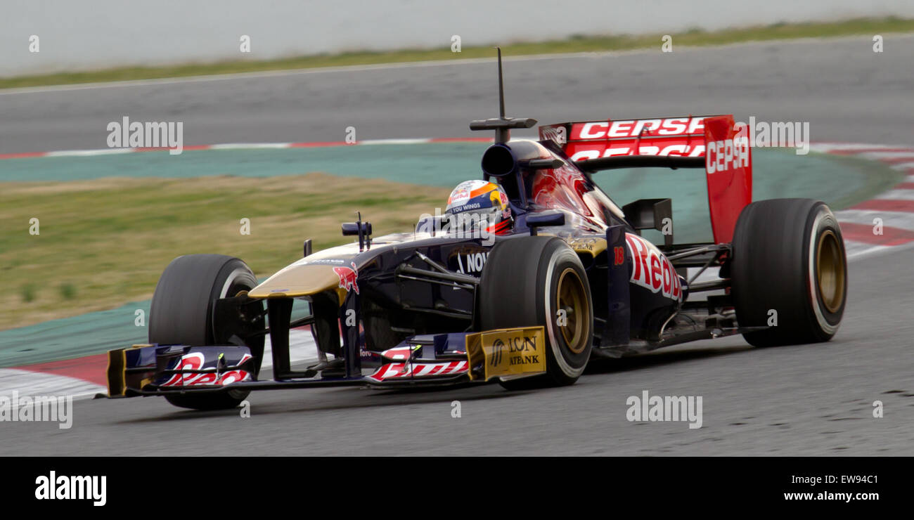 Jean-Éric Vergne ha testato la Toro Rosso STR8 durante la pre-stagione di Formula 1 2013 sul circuito di Catalunya. Foto Stock