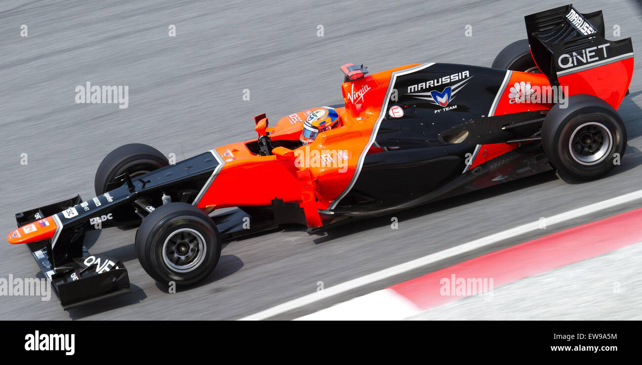 Timo Glock durante il Gran Premio della Malesia 2012, catturato nella seconda sessione di prove libere (FP2). L'immagine mette in evidenza l'azione ad alta velocità della Formula 1, con Glock che rappresenta la Marussia F1 Team durante questa gara competitiva. Foto Stock