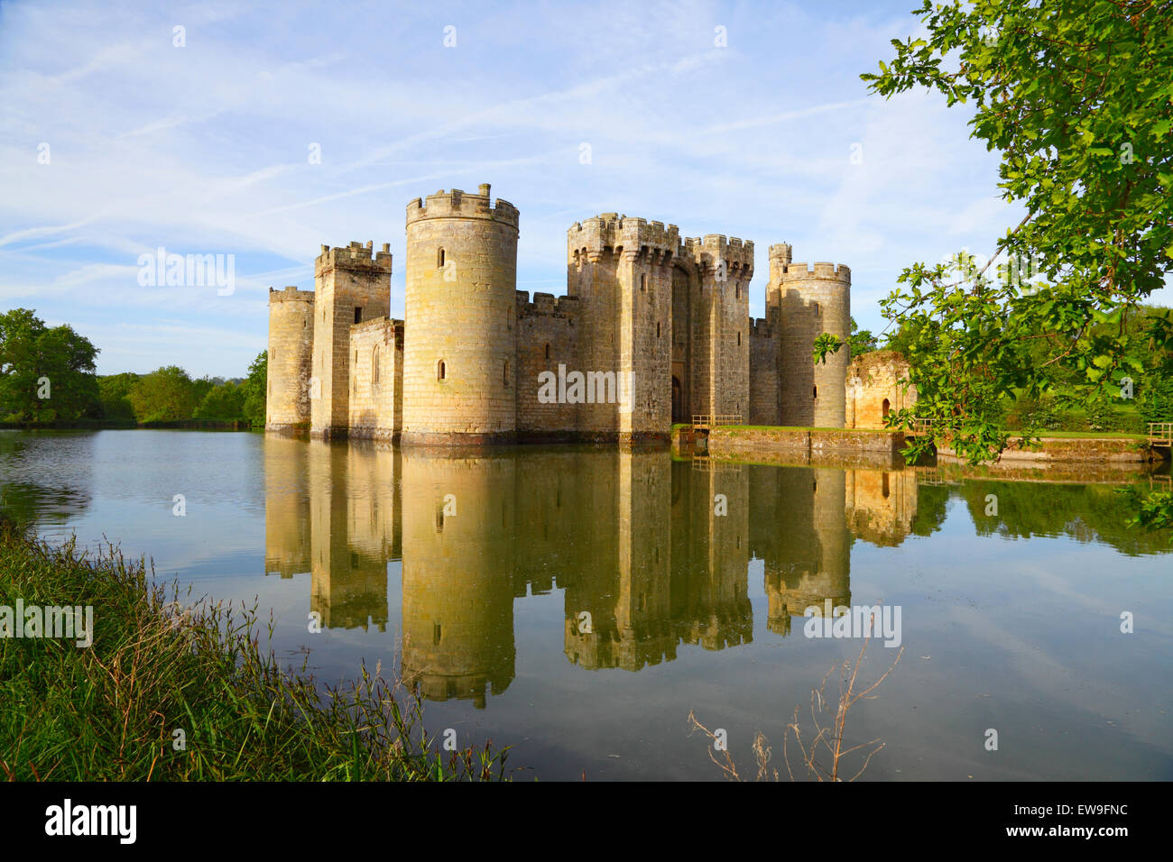 Il Castello di Bodiam, East Sussex, Inghilterra, GB, Regno Unito Foto Stock