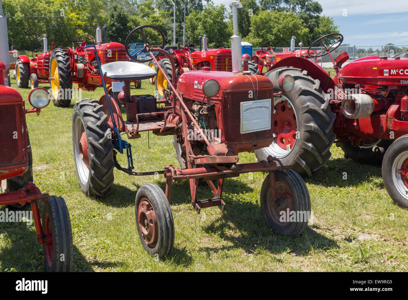 1951 International Harvester Farmall C trattore Foto Stock