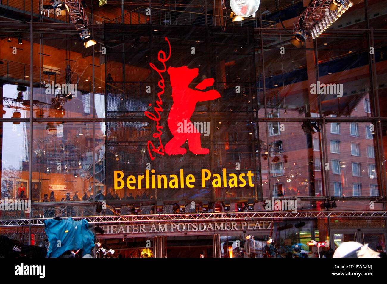 Berlinale 2010 - Impressionen: Berlinale Palast, 12. Februar 2010, Berlino. Foto Stock