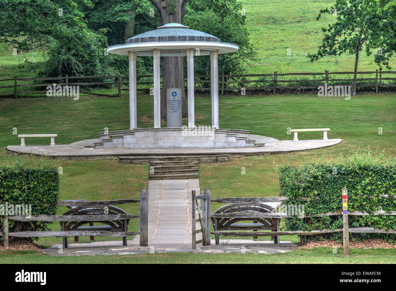 ABA Runnymede 'per commemorare la Magna Charta, simbolo di libertà ai sensi della legge". Immagine Giugno 2015 800 anni dopo la carta è stata sigillata Foto Stock