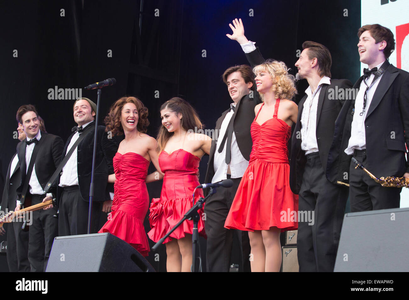 Londra, Regno Unito. Il 21 giugno 2015. Stelle dall'hit musical gli impegni di eseguire a West End Live 2015 in Trafalgar Square. Credito: Nick Savage/Alamy Live News Foto Stock
