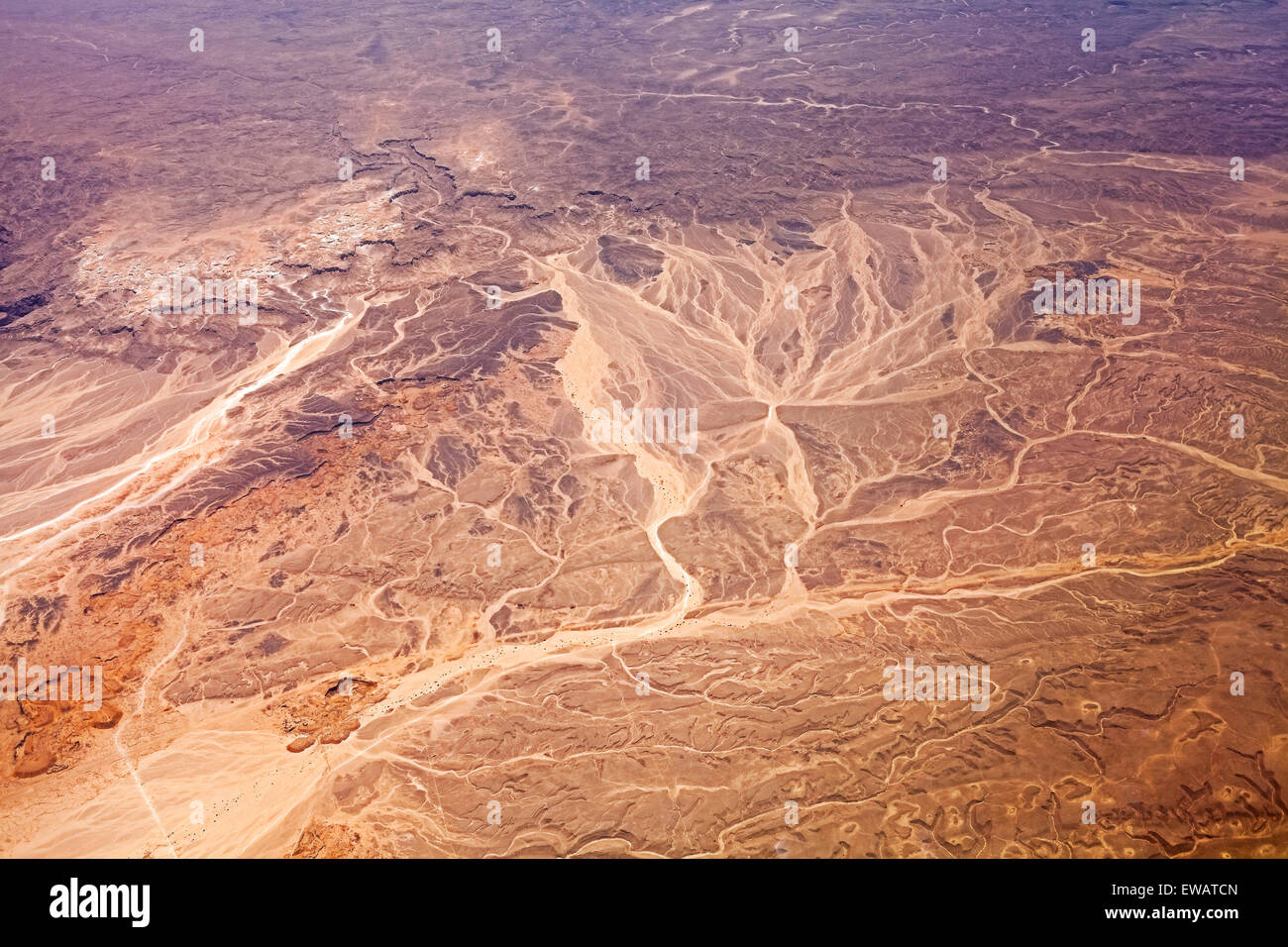Vista aerea del deserto, sullo sfondo della natura o texture, Egitto. Foto Stock