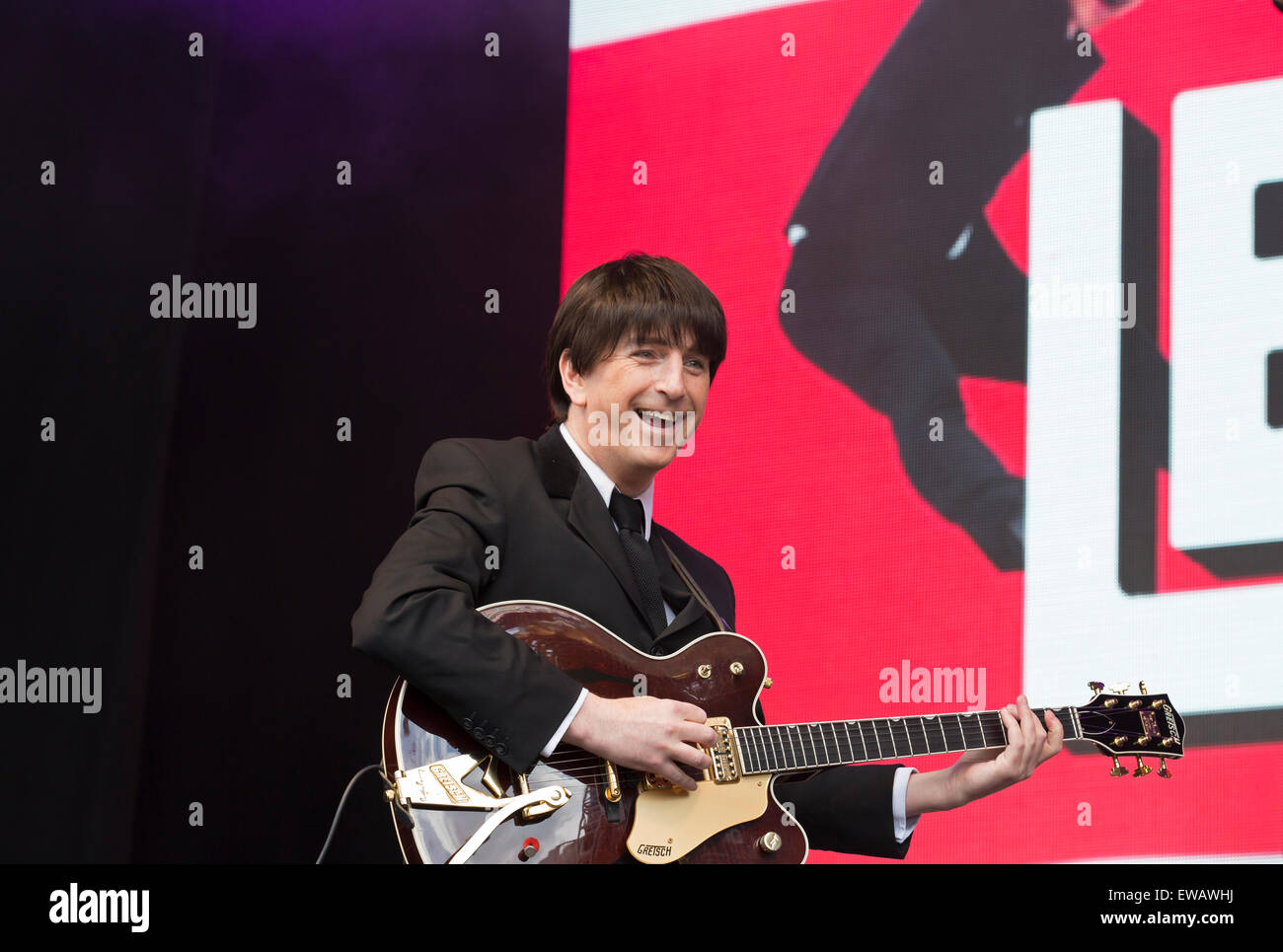 Londra, Regno Unito. Il 21 giugno, 2015. Let it be eseguire a West End Live 2015 in Trafalgar Square. Credito: Keith Larby/Alamy Live News Foto Stock