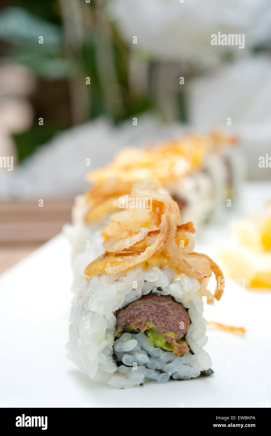 Fatto freschi sushi giapponese rotoli chiamato maki sushi Foto Stock