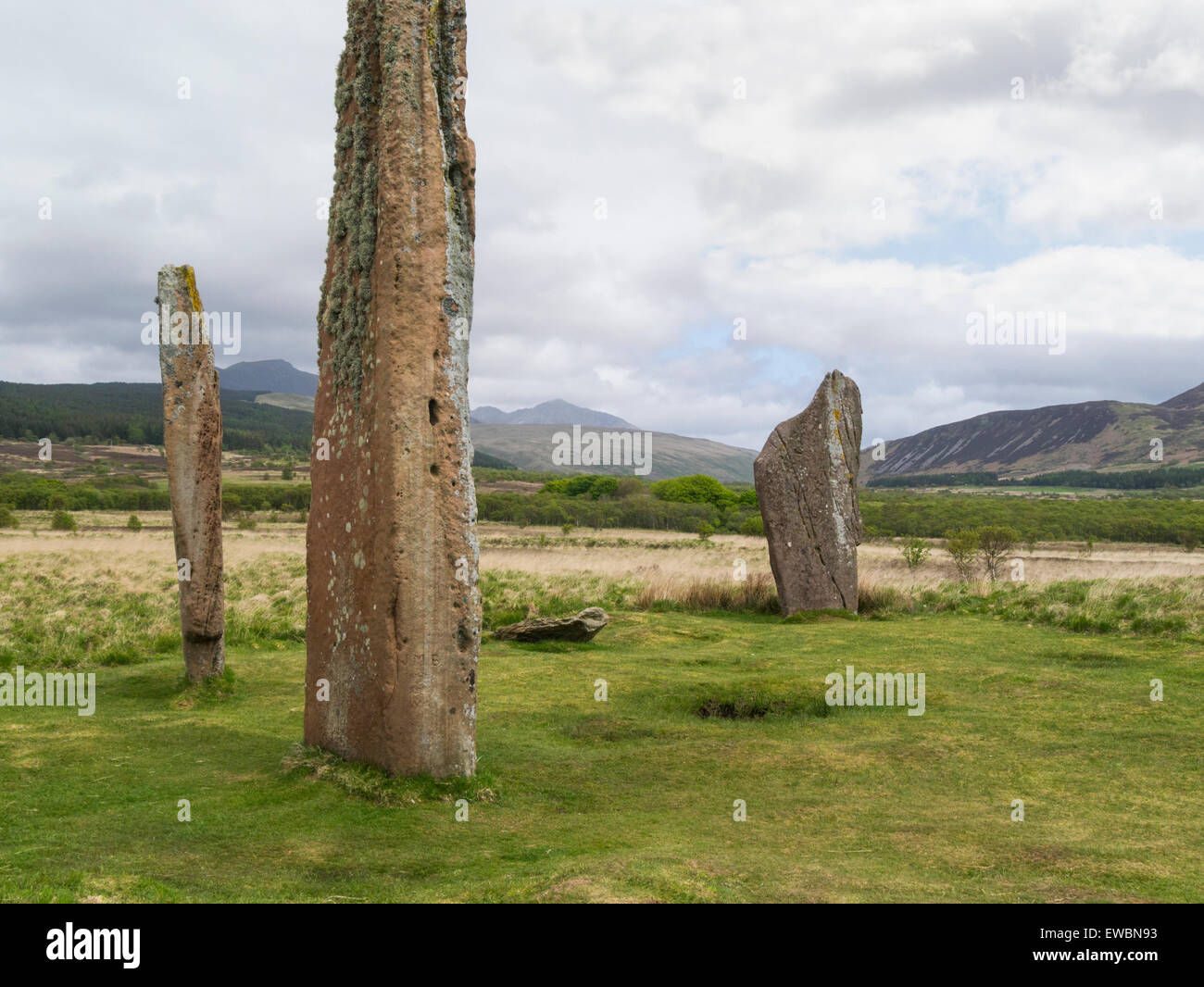 La maggior parte distinguibile di circoli di pietra di tre montante di arenaria rossa e pilastri Machrie Moor Isle of Arran sei neolitico cerchi di pietra Foto Stock