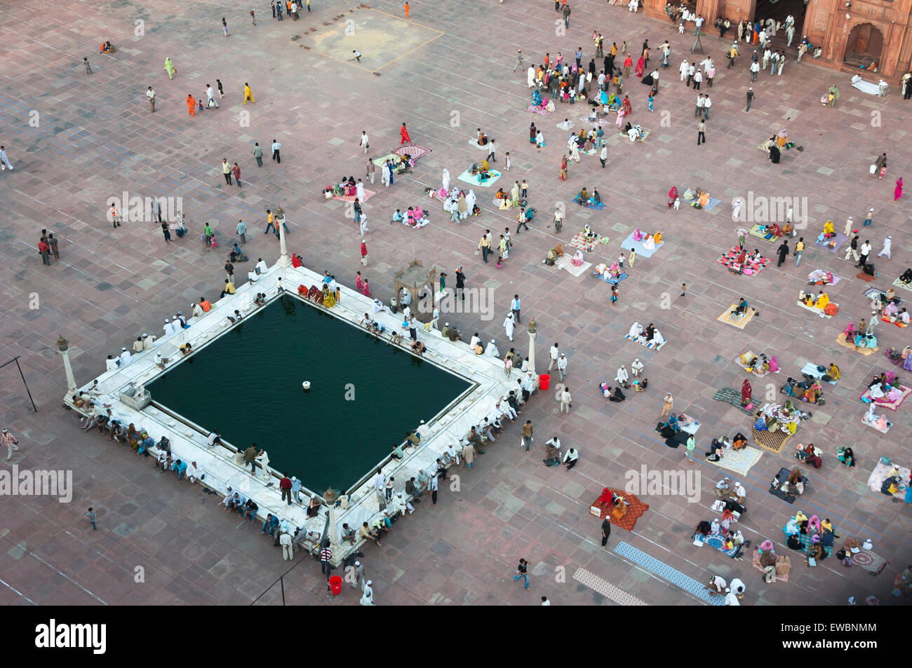 L abluzione stagno in Jama Masjid durante il Ramadan. La Vecchia Delhi, India Foto Stock