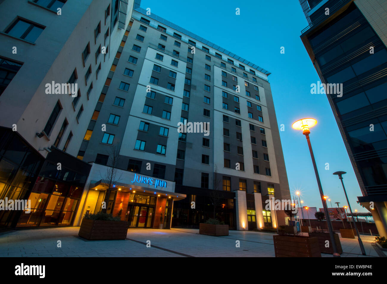 Jurys Inn Nottingham City di notte, Nottinghamshire England Regno Unito Foto Stock