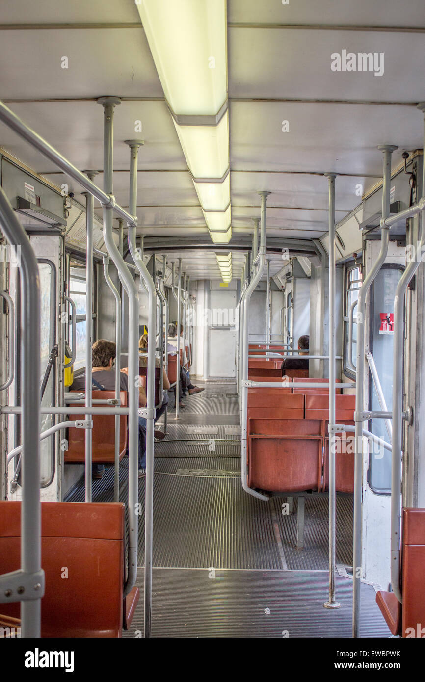 Interno di un vecchio treno Foto Stock