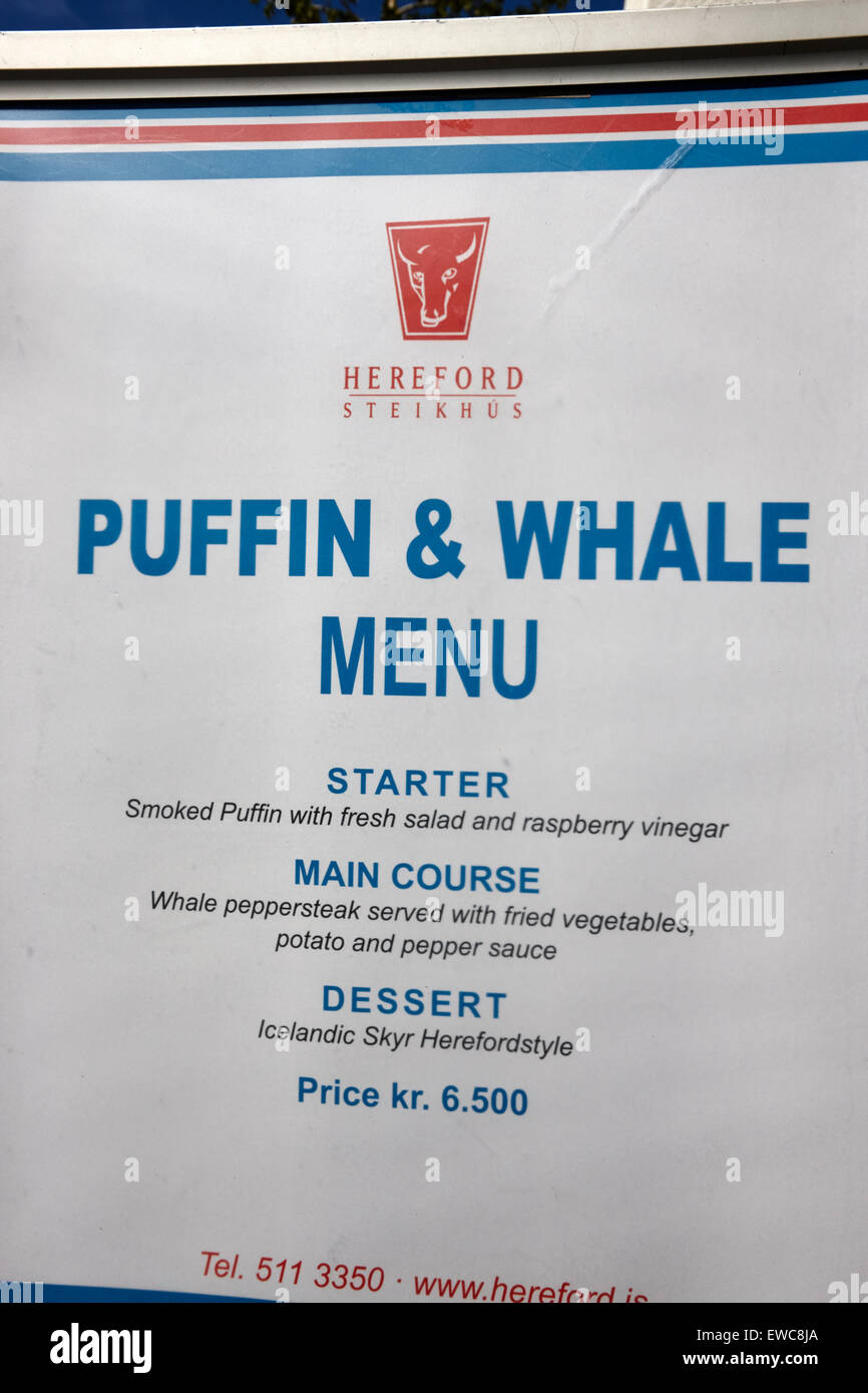Puffin e balena menu in un ristorante Reykjavik Islanda Foto Stock
