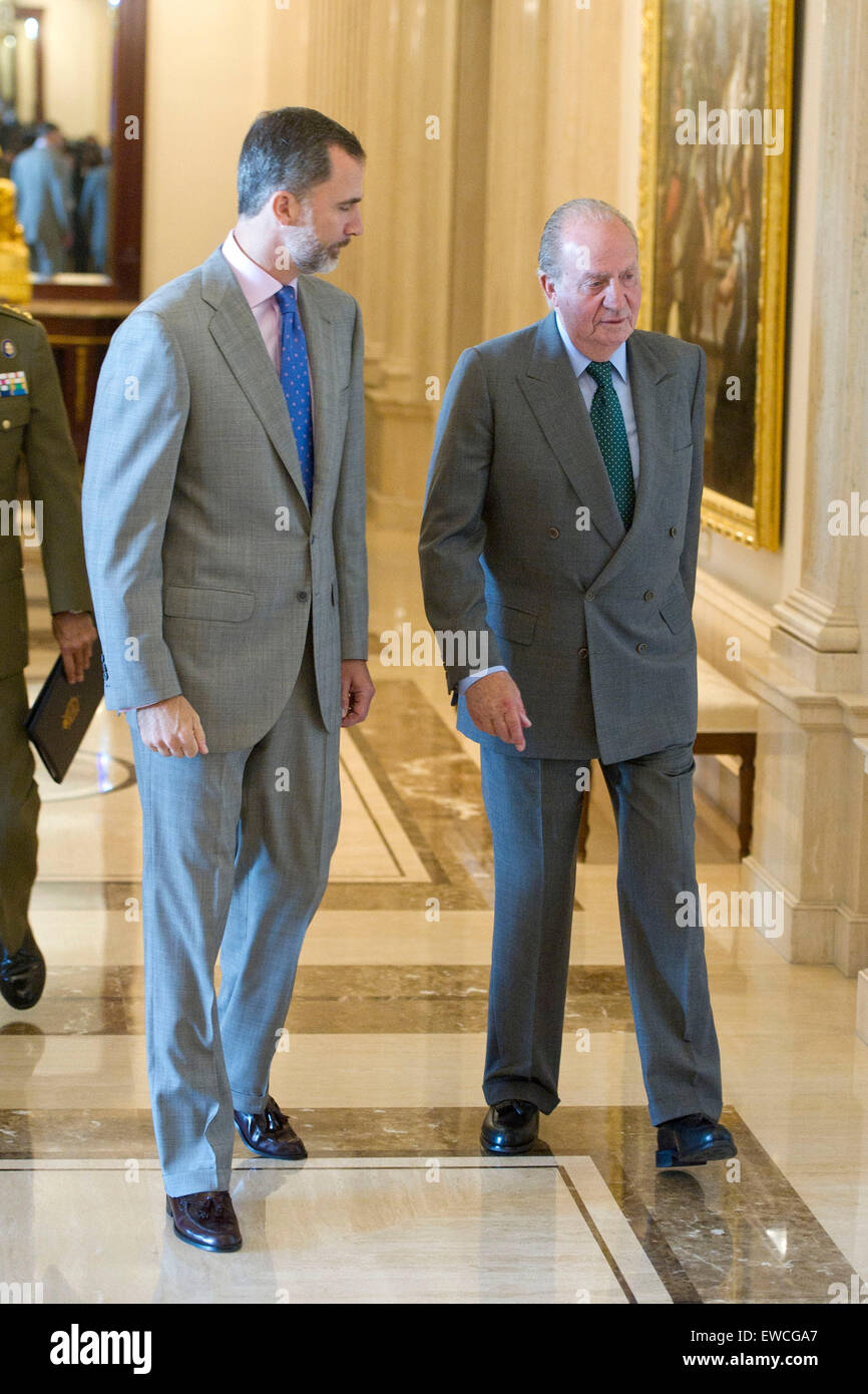 Re spagnolo Felipe VI e suo padre Re Juan Carlos frequentare il patronato della fondazione Cotec in Spagna a Madrid, il 22 giugno 2015./picture alliance Foto Stock