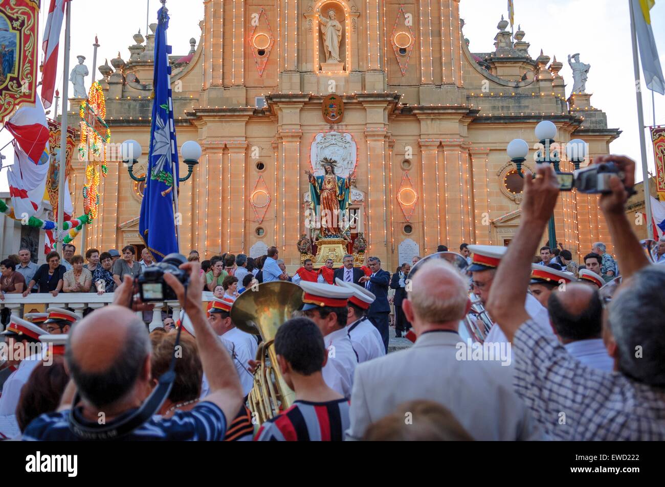 Festa religiosa nel villaggio di Fontana Gozo Malta Foto Stock