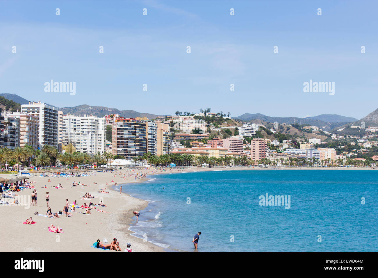 Eastern Malaga, Costa del Sol, Andalusia, Spagna. Scena di spiaggia. Foto Stock