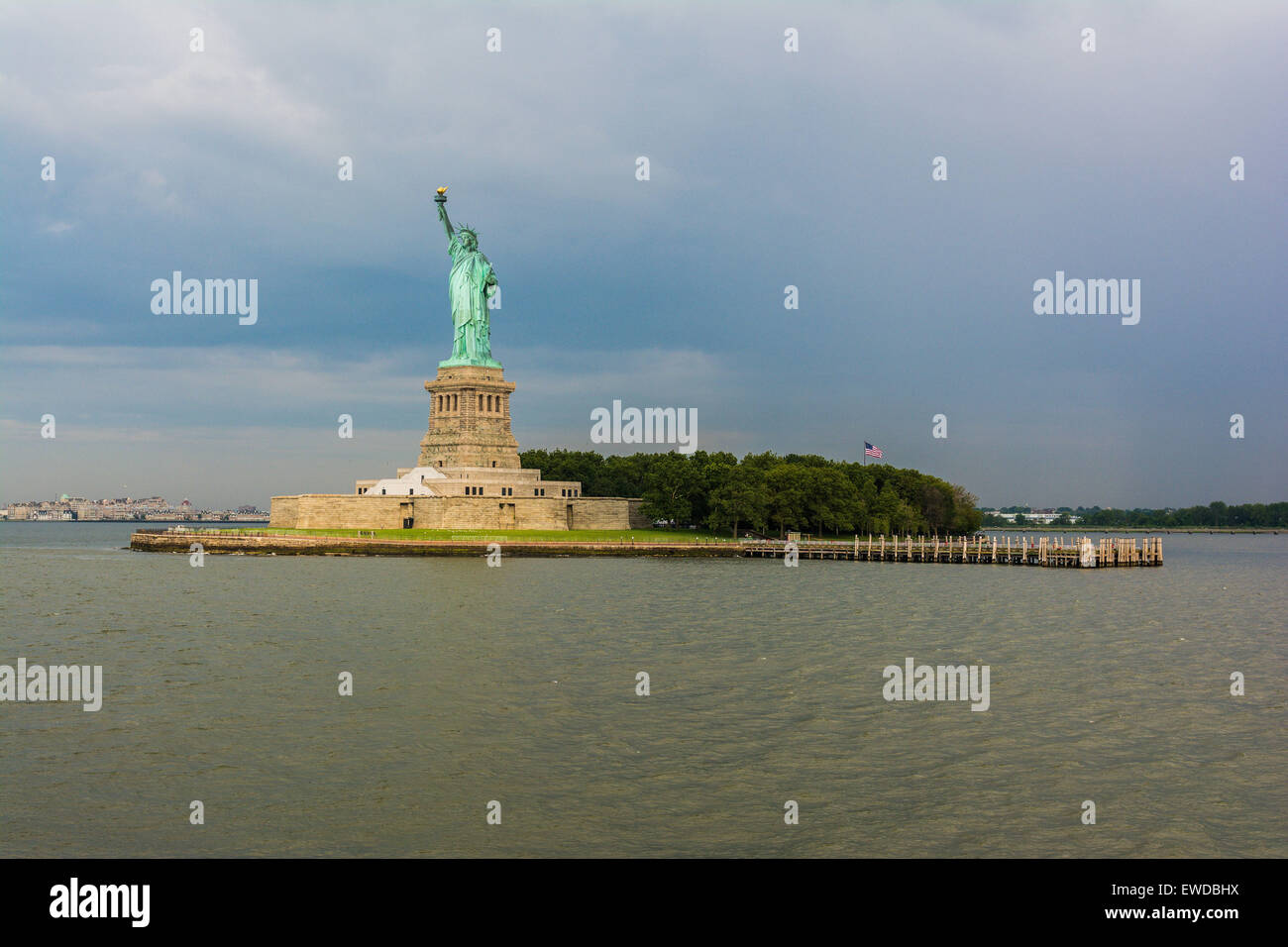Statua della Libertà, Liberty Island e il porto di New York, New York New York, Stati Uniti d'America Foto Stock