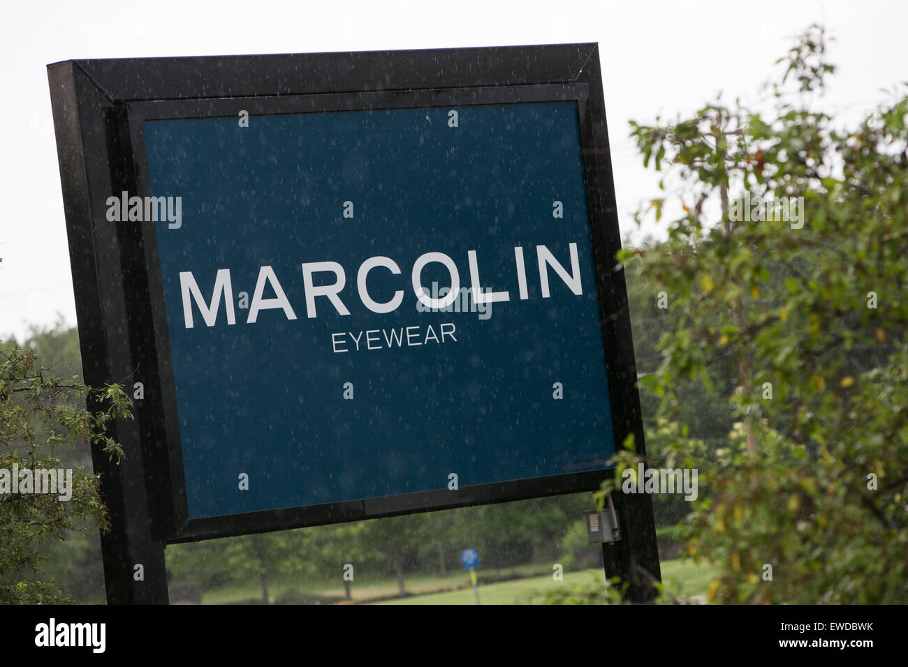 Un segno del logo al di fuori di una struttura occupata da Marcolin Eyewear a Somerville, New Jersey. Foto Stock