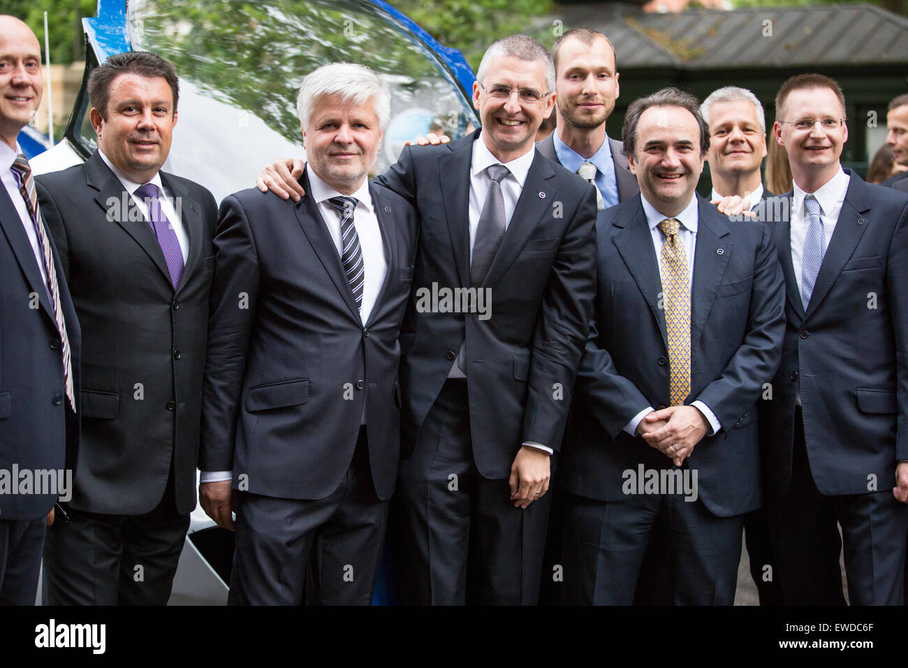 Londra, Regno Unito. Il 22 giugno, 2015. Gazzetta Londra Visita di Andrej Kiska, Presidente della Repubblica slovacca e la presentazione di AeroMobil 3.0 da Juraj Vaculík e Štefan Klein, Ambasciata della Repubblica slovacca a Londra Credito: Lucia Hrda/Alamy Live News Foto Stock