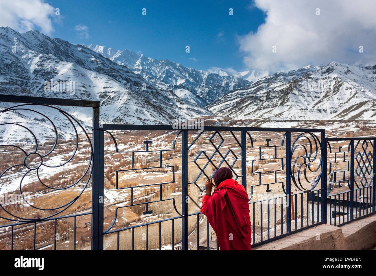 Un giovane monaco durante Matho Nagrang festival nel monastero Matho, Ladakh, India. Foto Stock